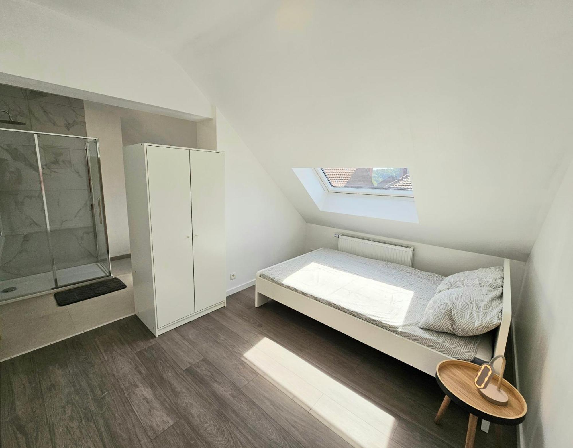 Spacieuse 1er Etage Gasthuis *